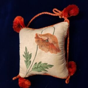 Antique Silk Sachet